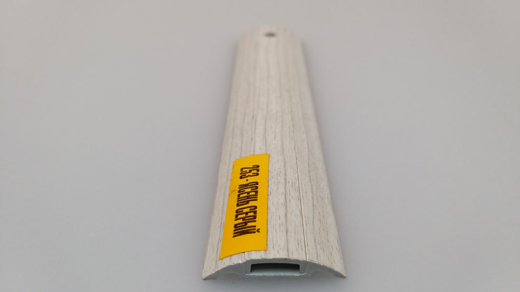 Ideal — Порог пластиковый Идеал 253 Ясень серый 30x1800 мм.