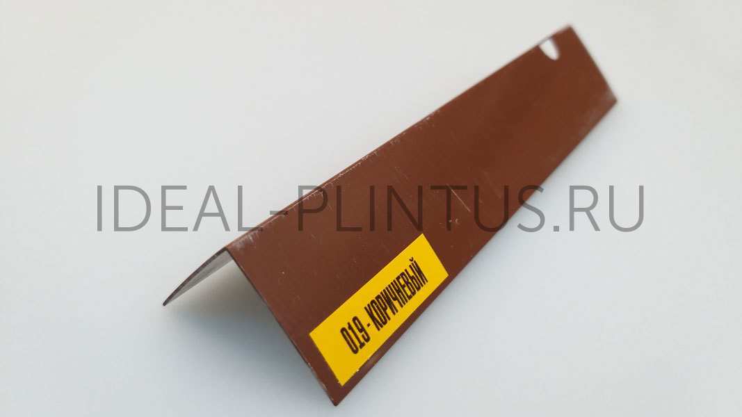 ugol plastikovyy 15h15h2700 mm