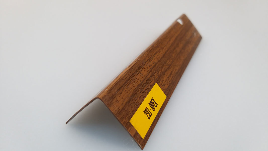 Ideal — Угол пластиковый Идеал 25х25х2700 мм. 291 Орех