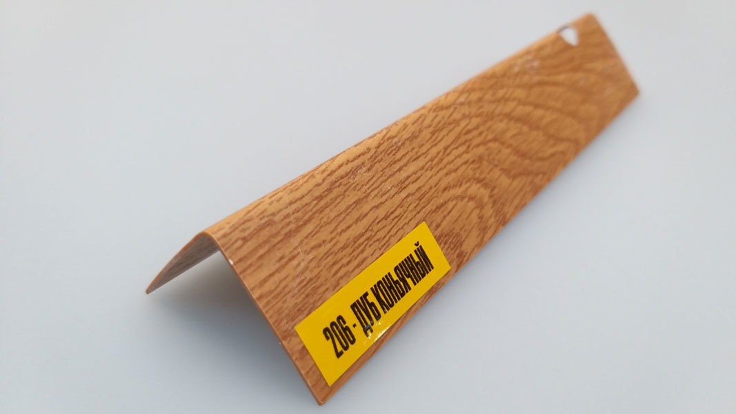 Ideal — Угол пластиковый Идеал 40х40х2700 мм. 206 Дуб коньячный