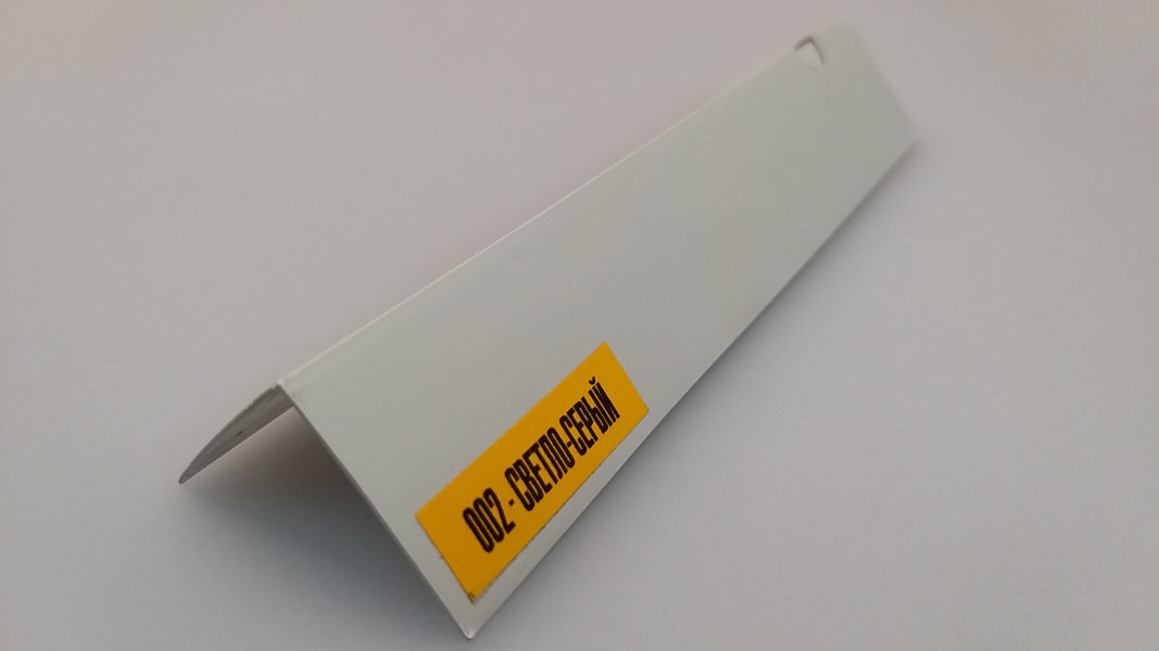 Ideal — Угол пластиковый Идеал 20х20х2700 мм. 002 Светло-серый