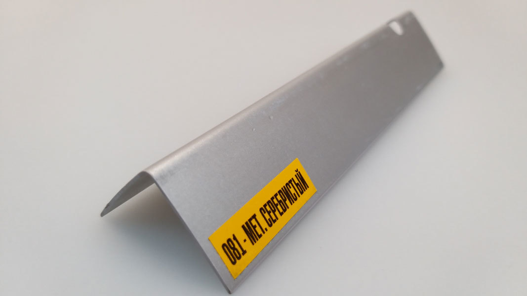 Ideal — Угол пластиковый Идеал 20х20х2700 мм. 081 Металлик серебристый