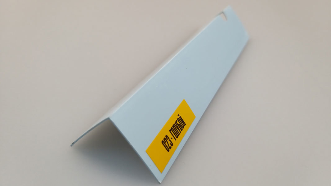 Ideal — Угол пластиковый Идеал 20х20х2700 мм. 023 Голубой