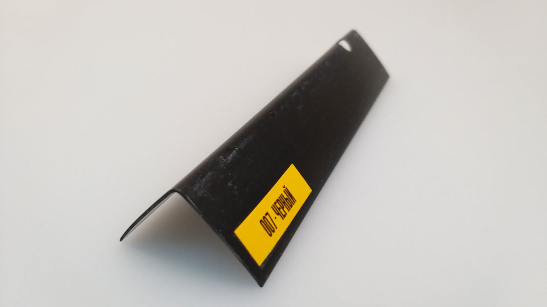 Ideal — Угол пластиковый Идеал 30х30х2700 мм. 007 Черный