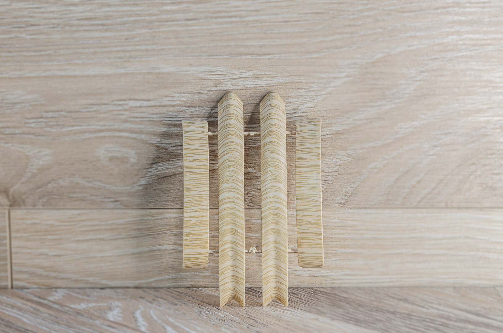 Ideal — Соединение и заглушка для наличника с к-б Идеал дуб северный 213