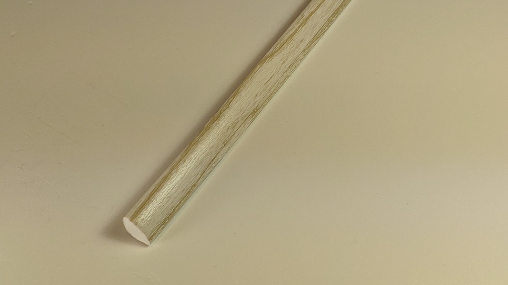 Ideal — Угол внутренний округлый вспененный ПВХ Идеал 10х10х2700 мм. 267 клен белый