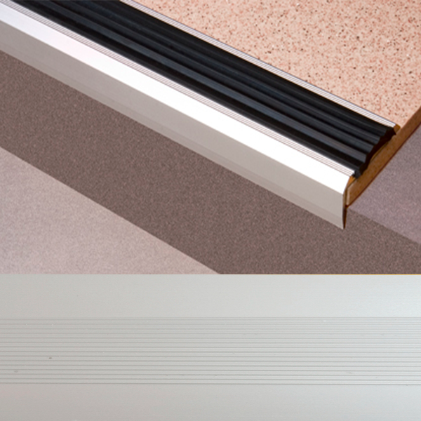 Ideal — Угловой алюминиевый порог Серебро 42,4х22х1800 мм. Пластал Д01 с резиновой вставкой для защиты ступеней