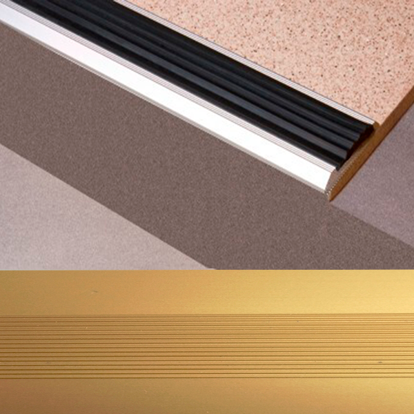 Ideal — Плоский алюминиевый порог Золото 41.7х3.9х900 мм. Пластал Д15 с резиновой вставкой для защиты ступеней