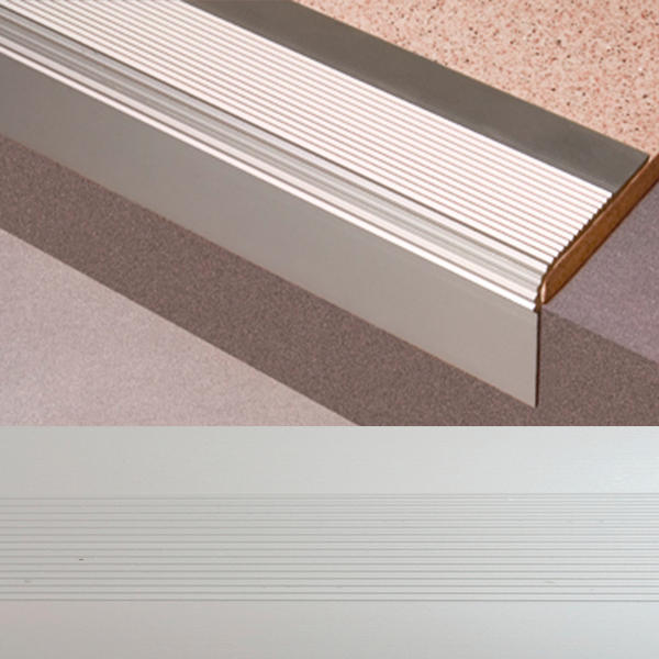 Ideal — Угловой алюминиевый порог Серебро 47.1х32х1800 мм. Пластал Д14 для защиты кромки ступеней лестниц без отверстий