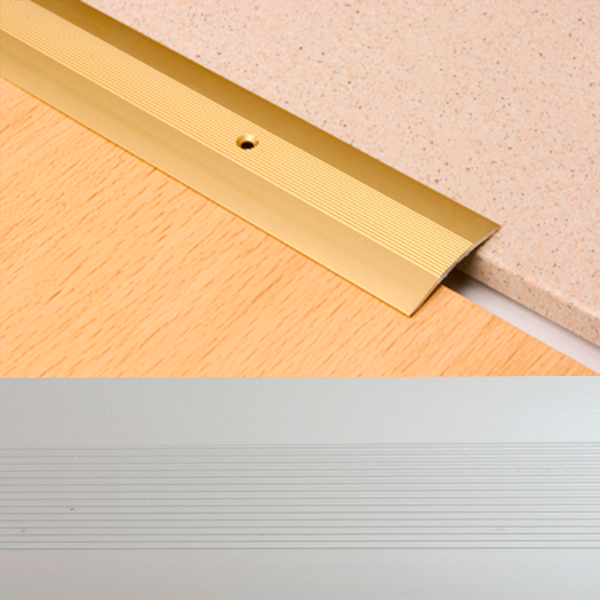 Ideal — Алюминиевый порог для пола Серебро 39.5х3.7х1800 мм. Пластал А5 полукруглый с продольными рисками