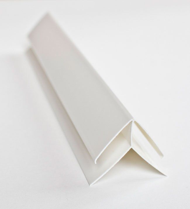 Ideal — Наружный угол белый матовый для ПВХ панелей и откосов 9-10 мм. 3 метра