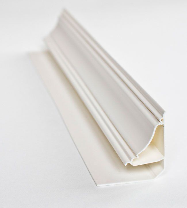 Ideal — Плинтус потолочный белый матовый для ПВХ панелей 9-10 мм. 3 метра