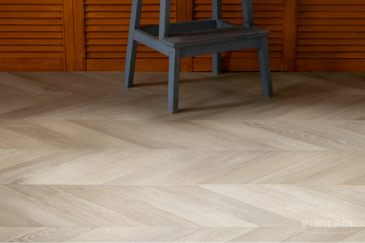 VINILAM PARQUET CHEVRON — RI4445118CL4 Шеврон Сезар